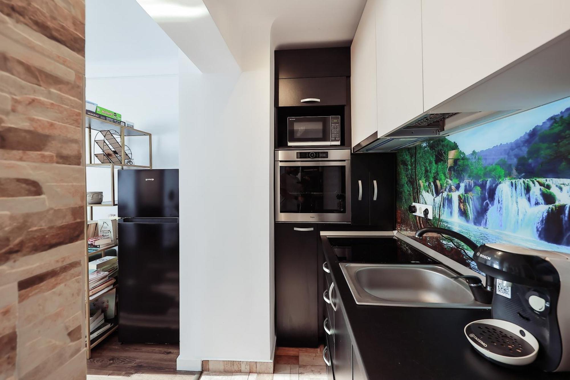 Oradea City Center Apartment Near Aquapark With Jacuzzi & Parking מראה חיצוני תמונה
