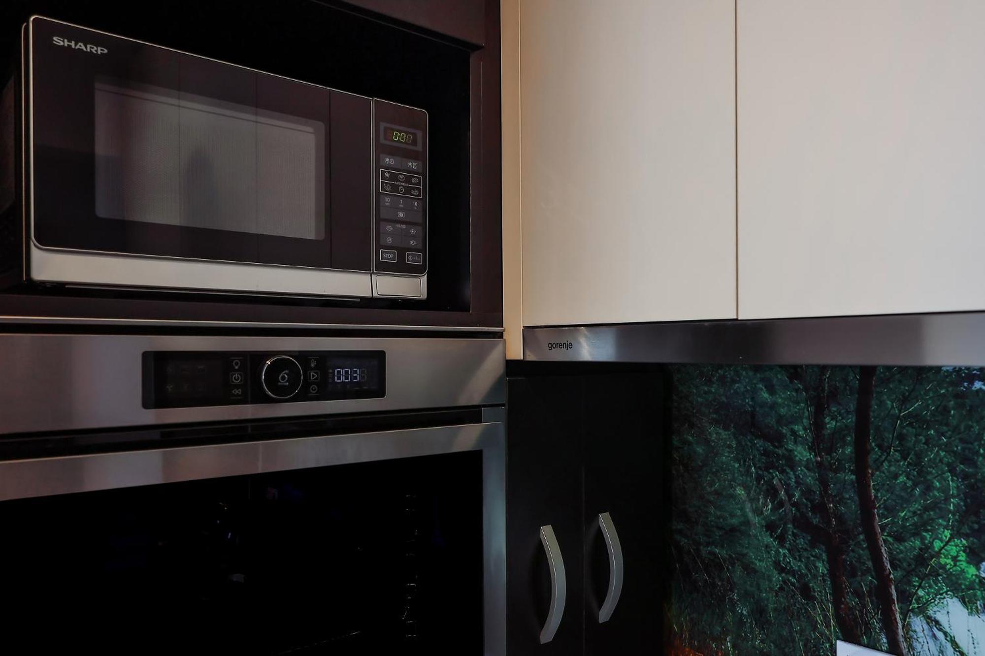 Oradea City Center Apartment Near Aquapark With Jacuzzi & Parking מראה חיצוני תמונה